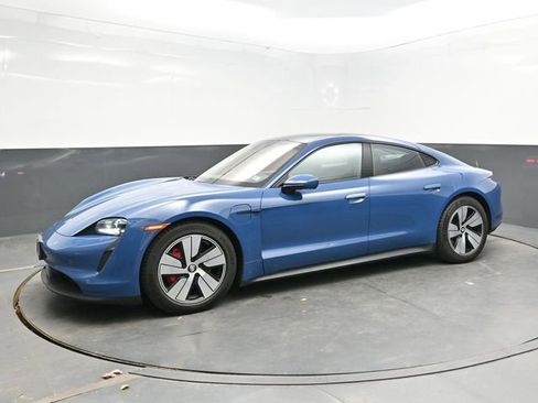 Used 2022 Porsche Taycan 4S image 3