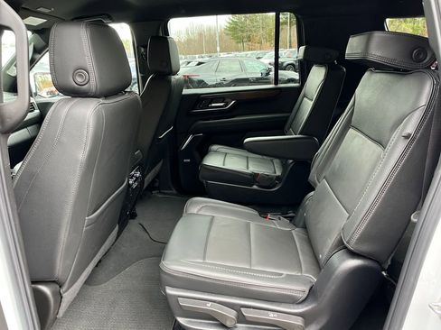 Used 2025 GMC Yukon XL Denali AWD/4WD image 20