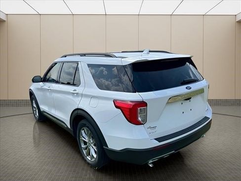 Used 2020 Ford Explorer XLT w/ Equipment Group 202A AWD/4WD image 20