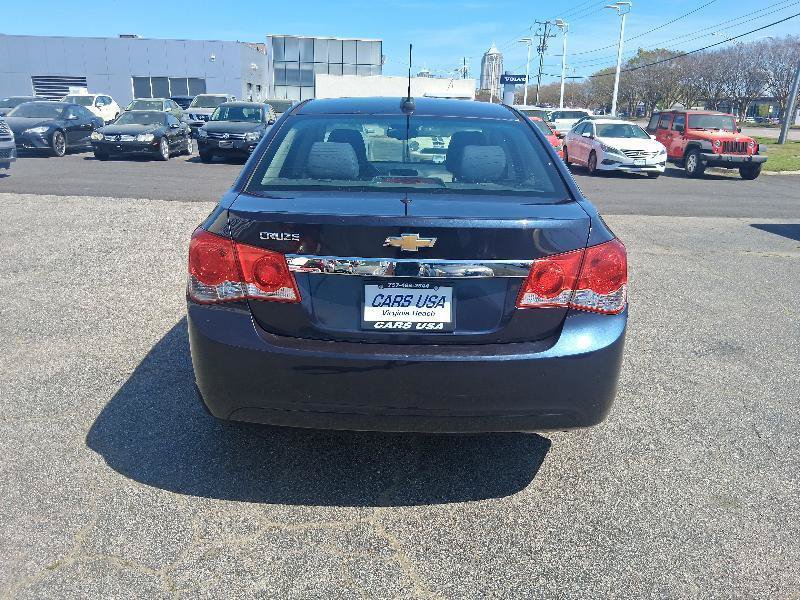 Used 2016 Chevrolet Cruze LS FWD image 8