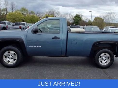Used 2009 Chevrolet Silverado 1500 W/T AWD/4WD image 5