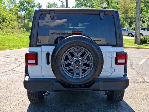 Certified 2025 Jeep Wrangler Unlimited Sport AWD/4WD image 5