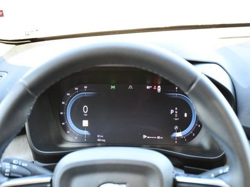 Used 2023 Volvo XC40 B5 Plus w/ Driver Assist Package AWD/4WD image 22