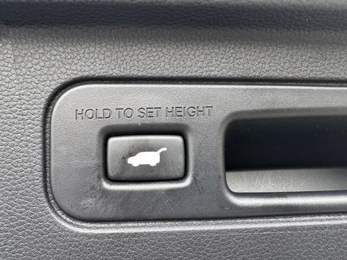 Used 2023 Honda Pilot EX-L image 11