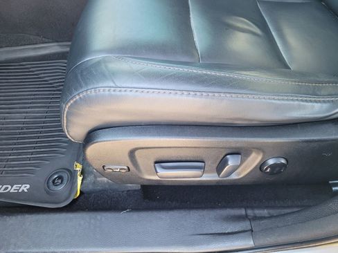 Used 2018 Toyota Highlander XLE image 27