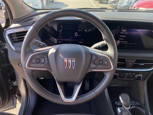 Used 2025 Buick Encore GX Preferred FWD image 13