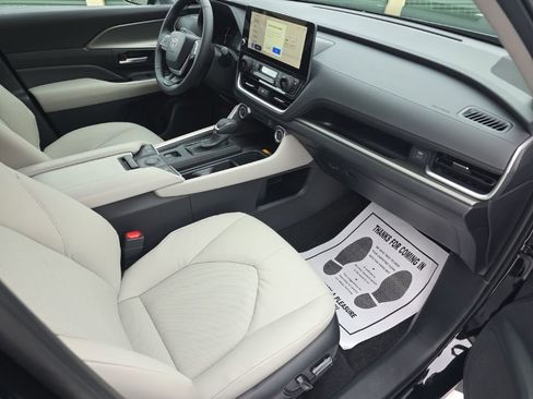 Certified 2026 Toyota Grand Highlander XLE image 19