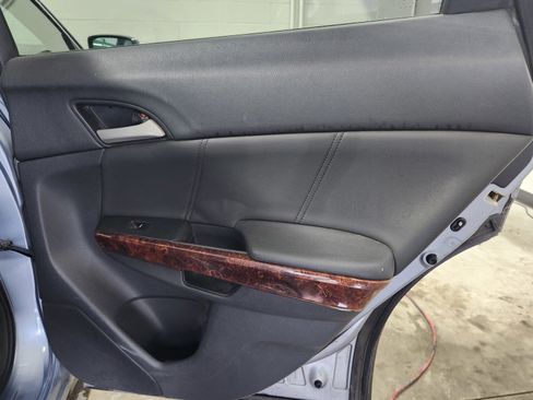 Used 2010 Honda Crosstour EX-L image 21