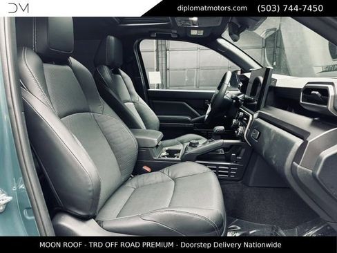 Used 2025 Toyota 4Runner TRD Off-Road Premium AWD/4WD image 20