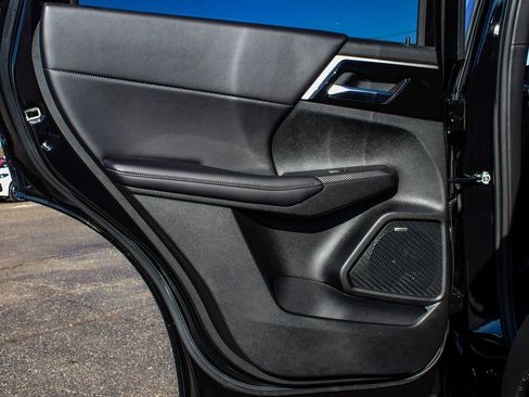 New 2026 Mitsubishi Outlander SE image 11