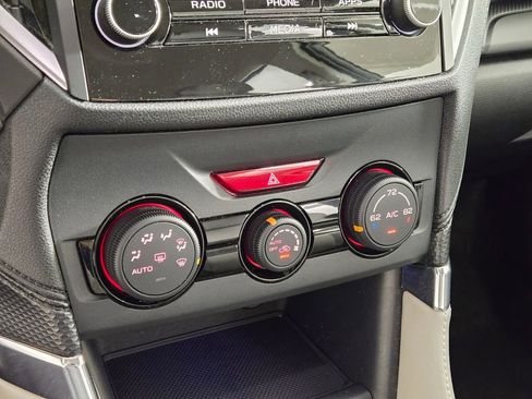 Certified 2024 Subaru Forester Base image 32