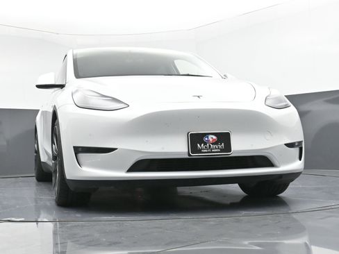 Used 2022 Tesla Model Y Performance image 23