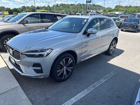 Used 2022 Volvo XC60 B5 Inscription w/ Advanced Package AWD/4WD image 2
