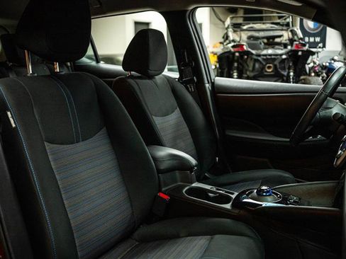 Used 2024 Nissan Leaf SV Plus image 13