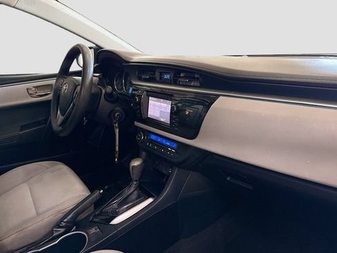 Used 2016 Toyota Corolla LE FWD image 27
