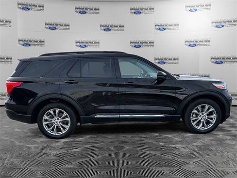 Certified 2024 Ford Explorer XLT w/ Equipment Group 202A image 6