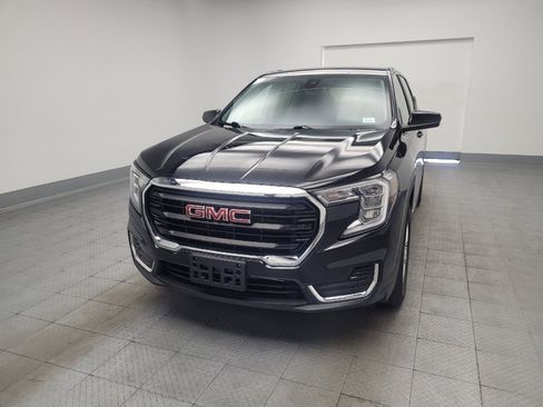 Used 2024 GMC Terrain SLE FWD image 15