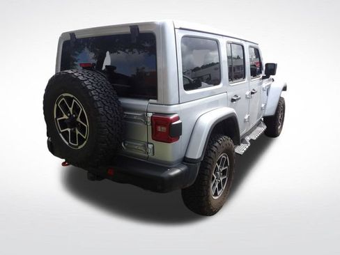 Used 2024 Jeep Wrangler Unlimited Rubicon AWD/4WD image 17