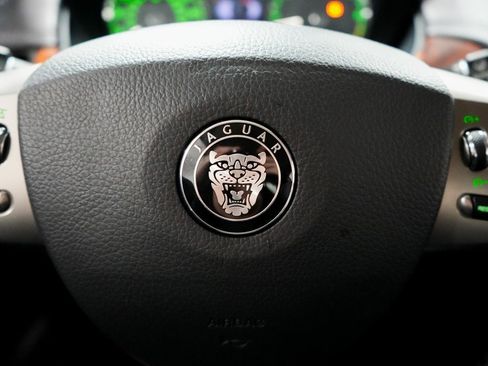 Used 2009 Jaguar XKR R image 17