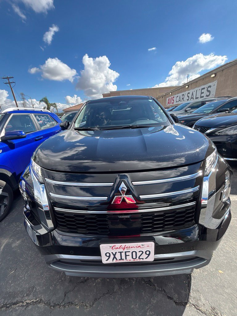 Used 2025 Mitsubishi Outlander SE AWD/4WD image 2