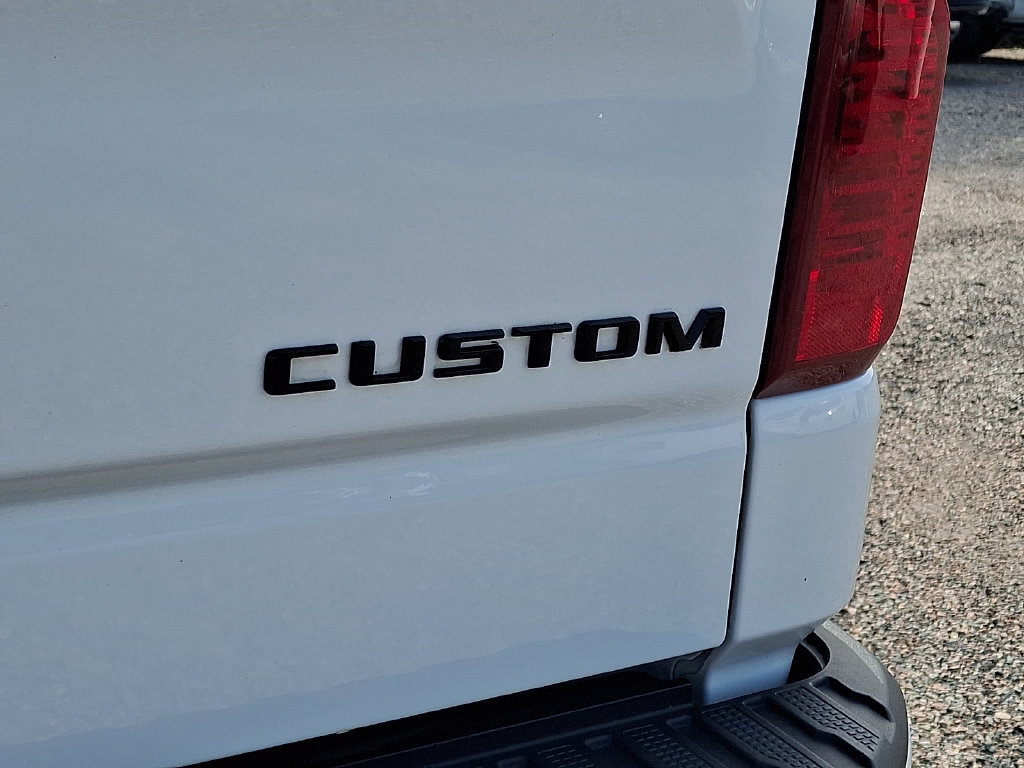 Used 2024 Chevrolet Silverado 1500 Custom w/ Turbomax Blackout Package AWD/4WD image 30