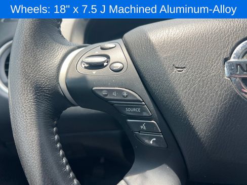 Used 2020 Nissan Pathfinder SV FWD image 13