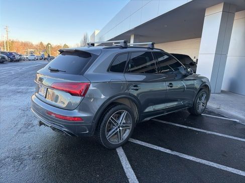 Used 2023 Audi Q5 e Prestige w/ Prestige Package image 4