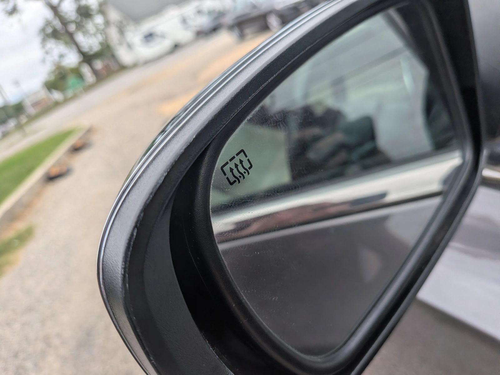 Used 2019 Chrysler 300 Limited RWD image 10