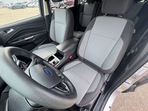 Used 2017 Ford Escape SE FWD image 13