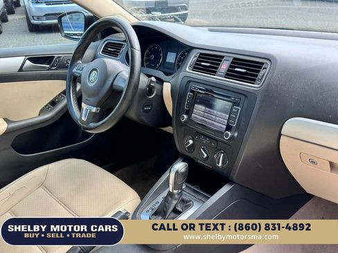 Used 2014 Volkswagen Jetta SE FWD image 14