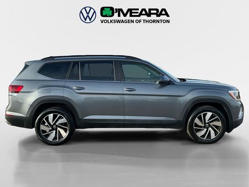 Used 2025 Volkswagen Atlas SE image 6