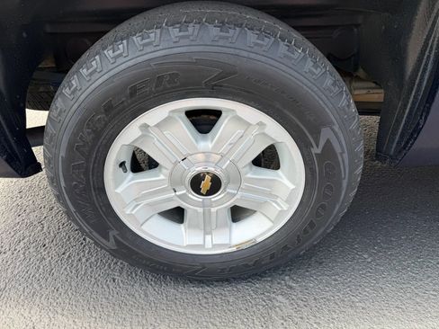 Used 2010 Chevrolet Silverado 1500 LT AWD/4WD image 16
