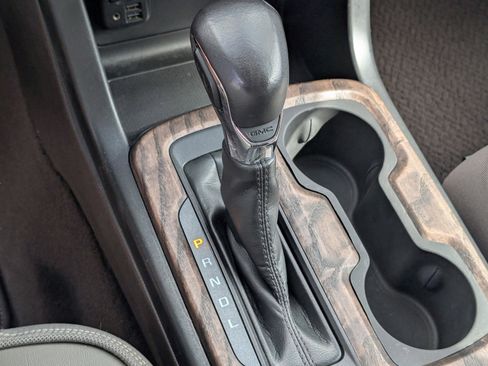 Used 2022 GMC Canyon Denali image 27