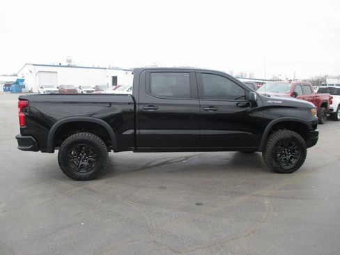 Used 2025 Chevrolet Silverado 1500 ZR2 w/ Technology Package image 4