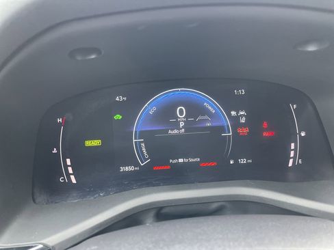 Used 2025 Toyota Camry LE image 17