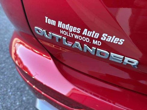 New 2026 Mitsubishi Outlander SE image 7