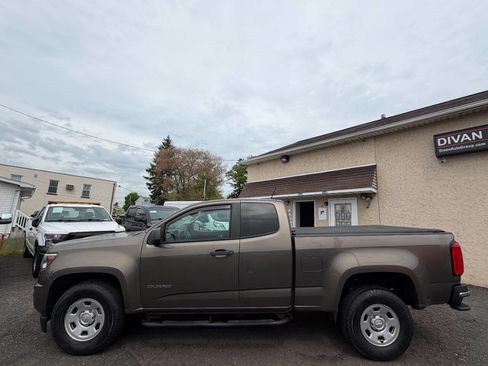Used 2016 Chevrolet Colorado W/T RWD image 3