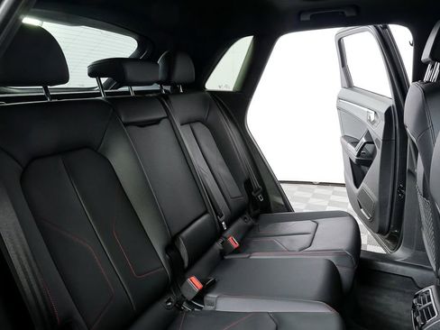 Used 2025 Audi Q3 2.0T Premium Plus w/ Premium Plus Package image 21