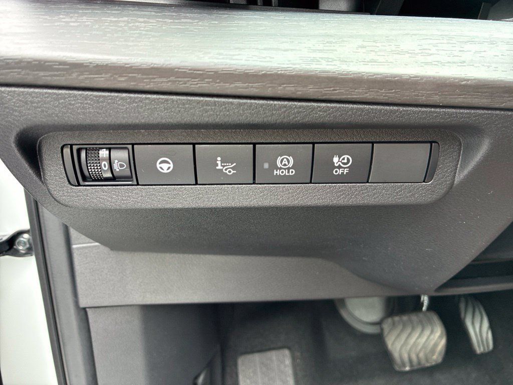 Certified 2024 Nissan Ariya AWD image 20