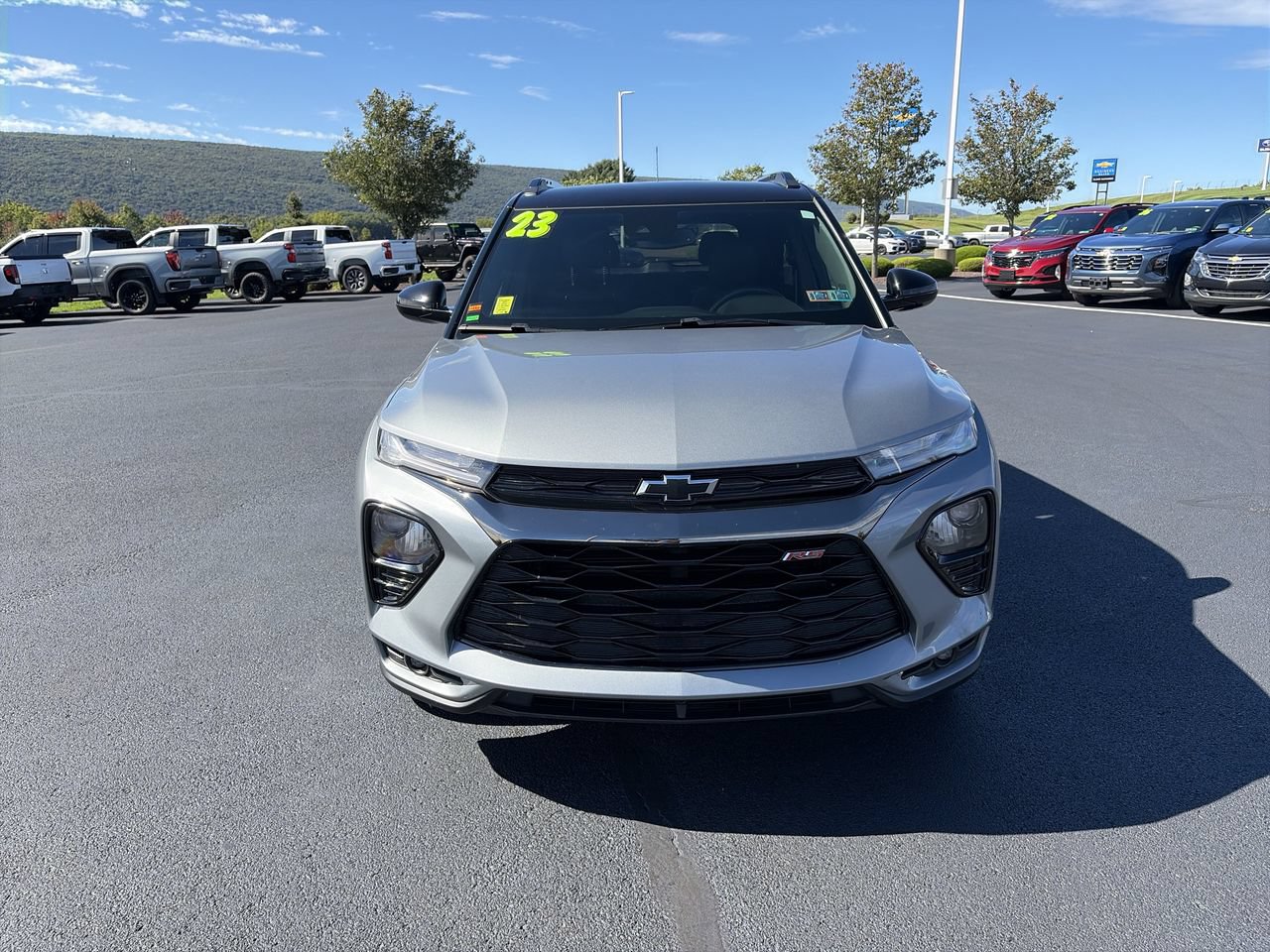 Used 2023 Chevrolet TrailBlazer RS w/ Convenience Package AWD/4WD image 2