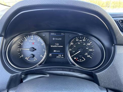 Used 2022 Nissan Rogue Sport S image 12