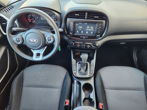 Used 2020 Kia Soul LX image 25