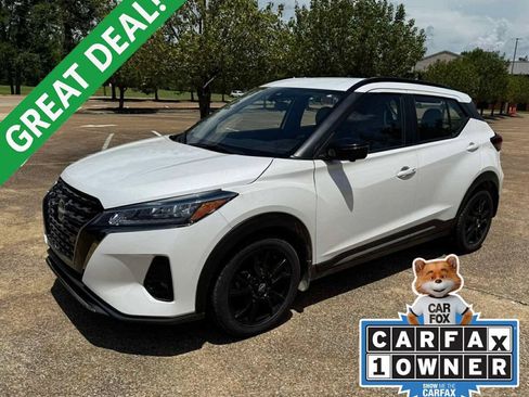 Used 2023 Nissan Kicks SR w/ SR Premium Package FWD image 1