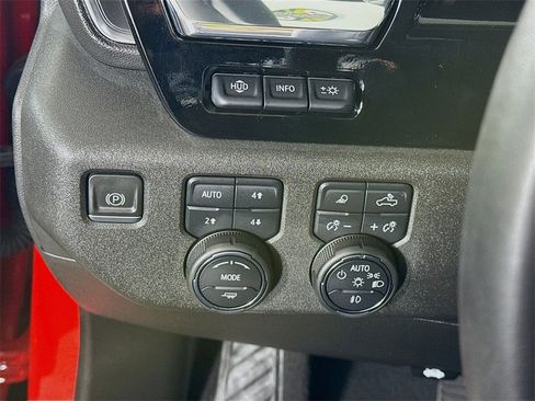 Used 2024 Chevrolet Silverado 3500 LTZ w/ LTZ Convenience Package image 20