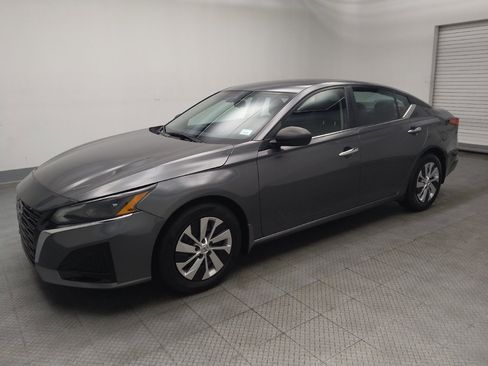 Used 2024 Nissan Altima 2.5 S FWD image 2