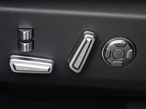 New 2026 Lincoln Nautilus Reserve image 14