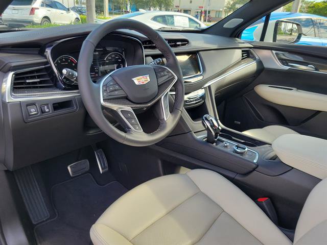 Certified 2025 Cadillac XT5 Sportv AWD/4WD image 16