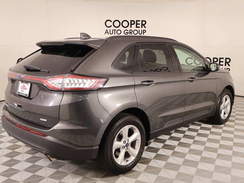 Used 2018 Ford Edge SE FWD image 19