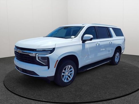 New 2026 Chevrolet Suburban LS RWD image 3