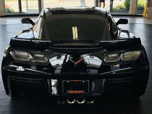 Used 2016 Chevrolet Corvette Z06 w/ 2LZ Preferred Equipment Group RWD image 8